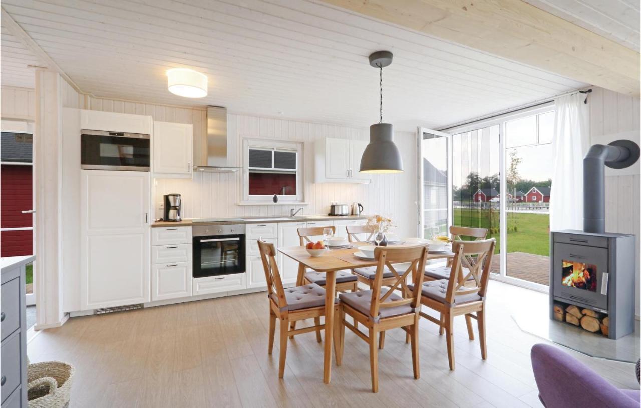 Awesome home in Zerpenschleuse with 2 Bedrooms&WiFi Exterior foto